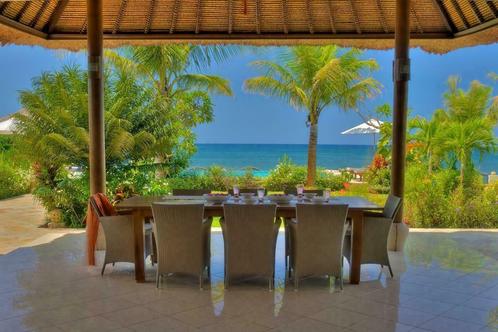Bali strand villa te huur prive zwembad staff WiFi, Vakantie, Vakantiehuizen | Overige landen, Landelijk, Aan zee, 4 of meer slaapkamers