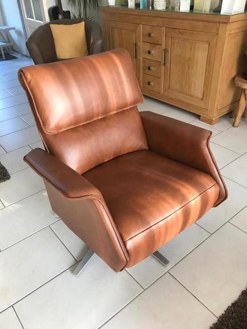 Leren relaxfauteuil - bruin leer - Echt leer, Modern, ontdek, Huis en Inrichting, Fauteuils, 75 tot 100 cm, Nieuw, 50 tot 75 cm