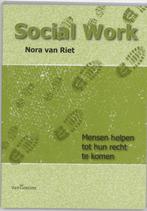 Social work  cd rom druk 1 9789023242123, Boeken, Schoolboeken, Zo goed als nieuw, Verzenden