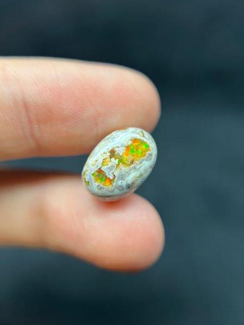 ZEER ZELDZAME Mexicaanse vuuropaal 8,65 karaat - Intense, Verzamelen, Mineralen en Fossielen