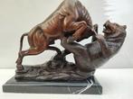 Figuur - Bull and bear fighting - Brons