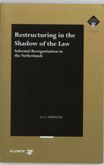 Restructuring in the Shadow of the Law 9789013031560, Boeken, Economie, Management en Marketing, Gelezen, Verzenden, J.A.A. Adriaanse