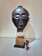 Majestueuse Tête Hemba avec Coiffe Sculptée : Chef-dŒuvre