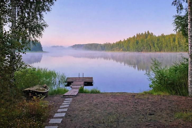 Huisje op groot perceel met water omgeven in Finland, Huizen en Kamers, Buitenland, Landelijk, Woonhuis, Overig Europa