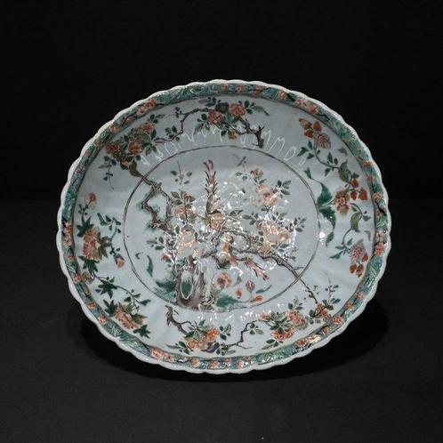 Schaal - Porselein - Kangxi wucai diepschaal, Antiek en Kunst, Antiek | Overige Antiek