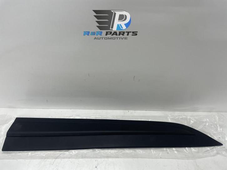 Stootlijst rv portier - Suzuki Vitara LY - OEM: 990E054..., Auto-onderdelen, Carrosserie en Plaatwerk, Nieuw, Deur, Verzenden