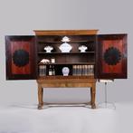 Blond Kruisvoetkabinet ca 1690 op foedraalpoten met geometri, Antiek en Kunst, Ophalen of Verzenden