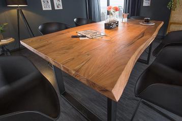 Massief houten eettafel MAMMUT 160cm wilde acaciaboomrand beschikbaar voor biedingen