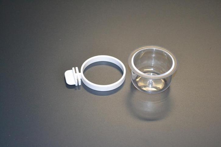 2230 eivoerbakje met ring, Dieren en Toebehoren, Vogels | Hokken en Kooien, Nieuw, Ophalen of Verzenden