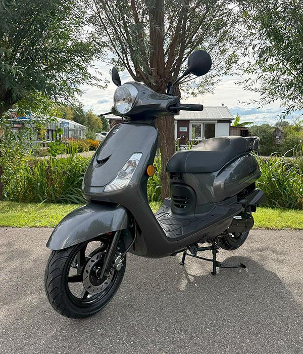 Sym Fiddle 2 50 4T Euro 5 Injectie 45km/u Bronze 2025, Fietsen en Brommers, Brommeronderdelen | Scooters, Verzenden