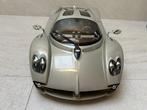 Pocher 1:8 - Modelauto - Pagani Utopia, Hobby en Vrije tijd, Modelauto's | 1:5 tot 1:12, Nieuw