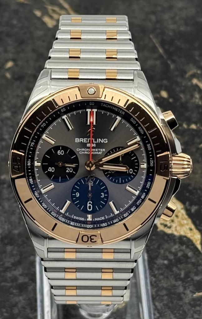 Breitling Chronomat B01 42mm - Grey Dial Chrono - Rose/Steel, Sieraden, Tassen en Uiterlijk, Horloges | Heren, Goud, Nieuw, Goud