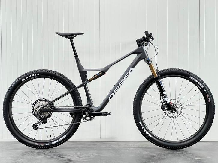 Orbea Oiz M10 Fully Carbon 1x12v Large VAN €5699 VOOR €3899!, Fietsen en Brommers, Fietsen | Mountainbikes en ATB, Fully, Nieuw