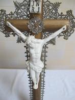 Barok Crucifix - Porselein, metaal en hout - 1920-1930 -
