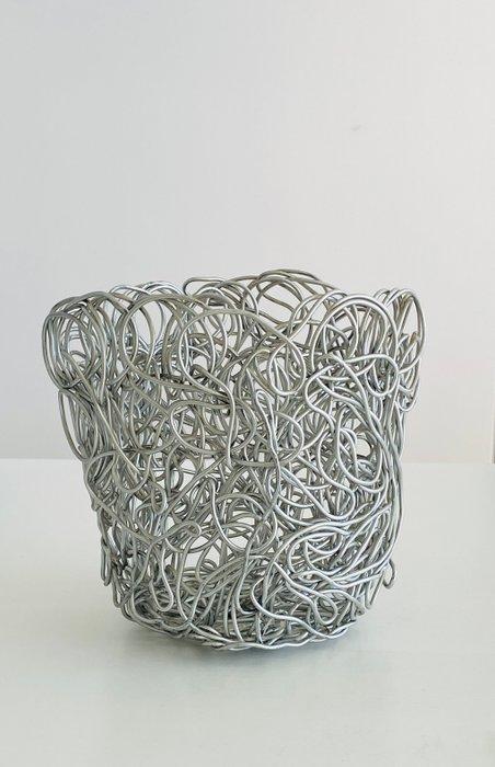 Alessi - Fratelli Campana - Vaas - Aluminium - wolk, Antiek en Kunst, Antiek | Meubels | Stoelen en Banken