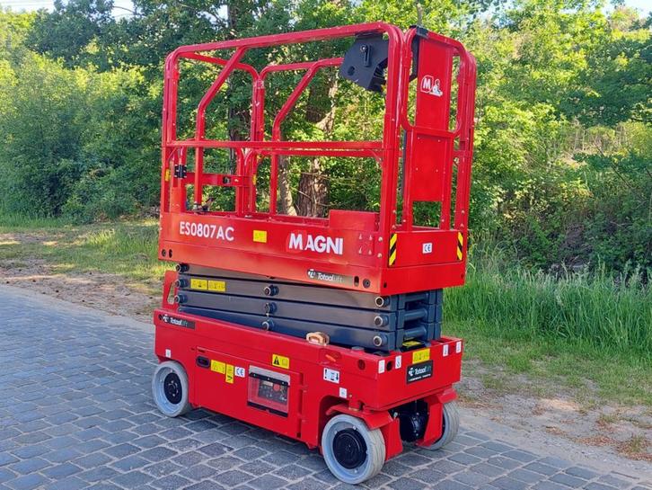 Schaarhoogwerker Magni ES0807AC | Gebruikt | Elektrisch, Zakelijke goederen, Machines en Bouw | Liften, Steigers en Ladders