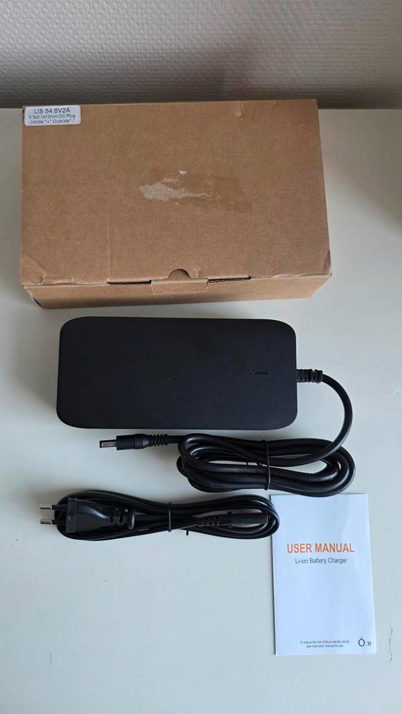 Oplader / Acculader Li-ion Fatbike / E-bike / Ouxi, Fietsen en Brommers, Fietsaccessoires | Fietsaccu's, Nieuw, Verzenden