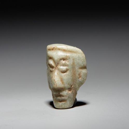 Mixteken, Mexico Jade Hanger in de vorm van een masker. 800, Verzamelen, Mineralen en Fossielen