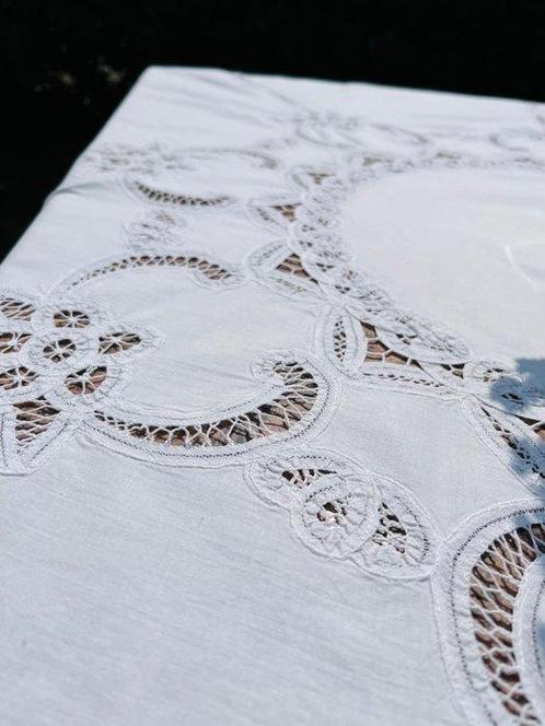 Tafelkleed (7) - 165 cm - 165 cm - Rond, met de hand, Antiek en Kunst, Antiek | Kleden en Textiel