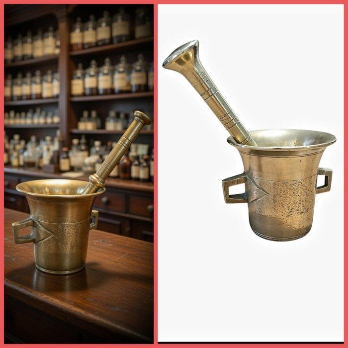 Vijzel en stamper - Apothekers / kruidenkundigen - Brons, Antiek en Kunst, Curiosa en Brocante