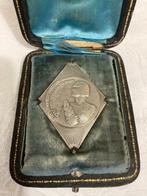 Penning - DEPAR - Ancienne Médaille commémorative  Fileuse