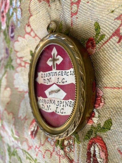 Reliekhouder - Brons, Glas, Textiel - 20e eeuw - Santa Croce, Antiek en Kunst, Kunst | Niet-Westerse kunst