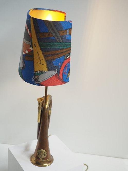 Bugle table lamp/shadow Fornasetti fabric - Tafellamp - ., Antiek en Kunst, Antiek | Meubels | Stoelen en Banken
