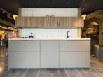 Showr. keuken Clay Dark, Dekton blad, inclusief apparatuur, Huis en Inrichting, Keuken | Complete keukens, Nieuw, Enkelwandige keuken