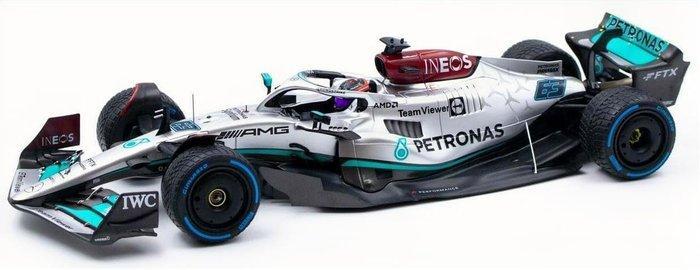 Minichamps 1:18 - Modelauto - MERCEDES -AMG PETRONAS FORMULA, Hobby en Vrije tijd, Modelauto's | 1:5 tot 1:12