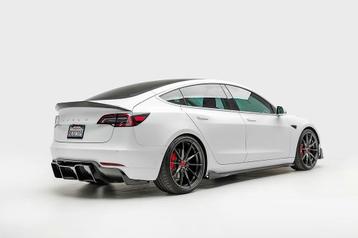 Carbon diffuser Tesla Model 3 beschikbaar voor biedingen