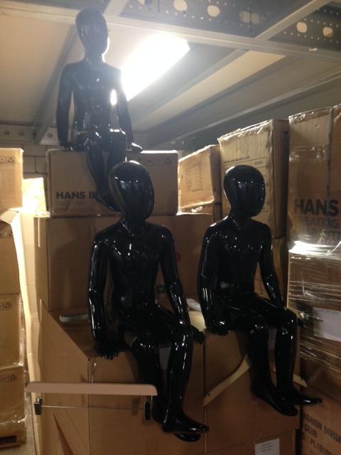 *TIP*  Glossy zwart kinderpop, Zakelijke goederen, Kantoor en Winkelinrichting | Winkel en Inventaris, Ophalen of Verzenden