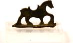 15th-16th cent Syria of Jordan A decorated bronze figure..., Verzenden