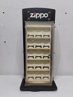 Zippo - Vitrine - Plastic, Antiek en Kunst