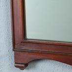 Strakke halspiegel ca 1920 met bloemmahonie kroonstuk gewelf, Antiek en Kunst, Ophalen of Verzenden