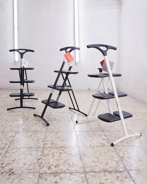 Kartell - Andries Van Onck - Trapje - Tiramisù - KIES JE, Antiek en Kunst, Antiek | Meubels | Stoelen en Banken