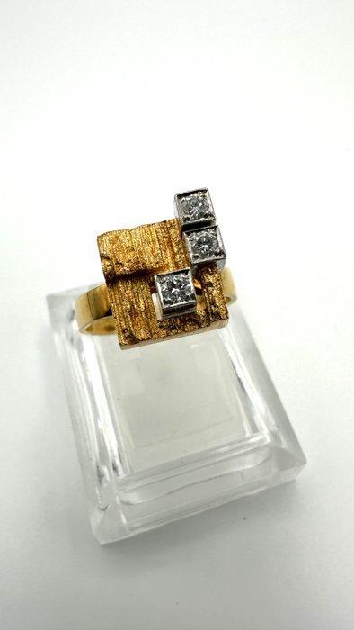 Lapponia - Ring - 18 karaat Geel goud Diamant (Natuurlijk), Sieraden, Tassen en Uiterlijk, Ringen