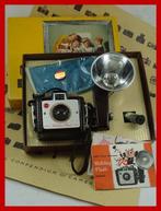 Kodak Brownie Holiday Flash bakeliet outfit in een zeer, Audio, Tv en Foto, Fotocamera's Analoog, Nieuw