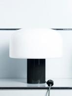 Flos - Edward Barber, Jay Osgerby - Tafellamp - Bellhop, Antiek en Kunst