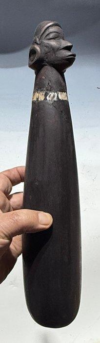 Taro pounder van VellalaVella Island - Salomonseilanden, Antiek en Kunst, Kunst | Niet-Westerse kunst