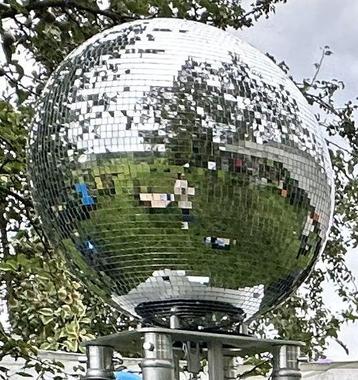 Spiegelbol HUREN? Discobal met Motor, Pinspot &amp; Standaard! beschikbaar voor biedingen