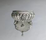 Fluted on three Lions feet - Kom - .800 zilver