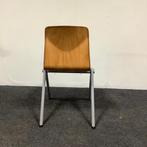 Tweedehands pagholz schoolstoel, stapelstoel, zithoogte 44, Huis en Inrichting, Stoelen, Ophalen of Verzenden, Gebruikt, Hout