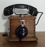 Burgunder - Analoge telefoon - Marty - Bakeliet, Hout (Eik), Antiek en Kunst, Curiosa en Brocante