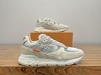 Louis Vuitton - Run Away Bege - Sneakers - Maat: EU 41.5, EU, Nieuw