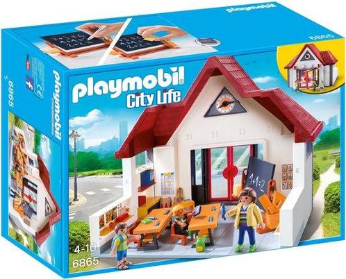 Playmobil Schoolgebouw met Functionerende Klok - 6865 (Nieuw, Kinderen en Baby's, Speelgoed | Playmobil, Zo goed als nieuw, Verzenden
