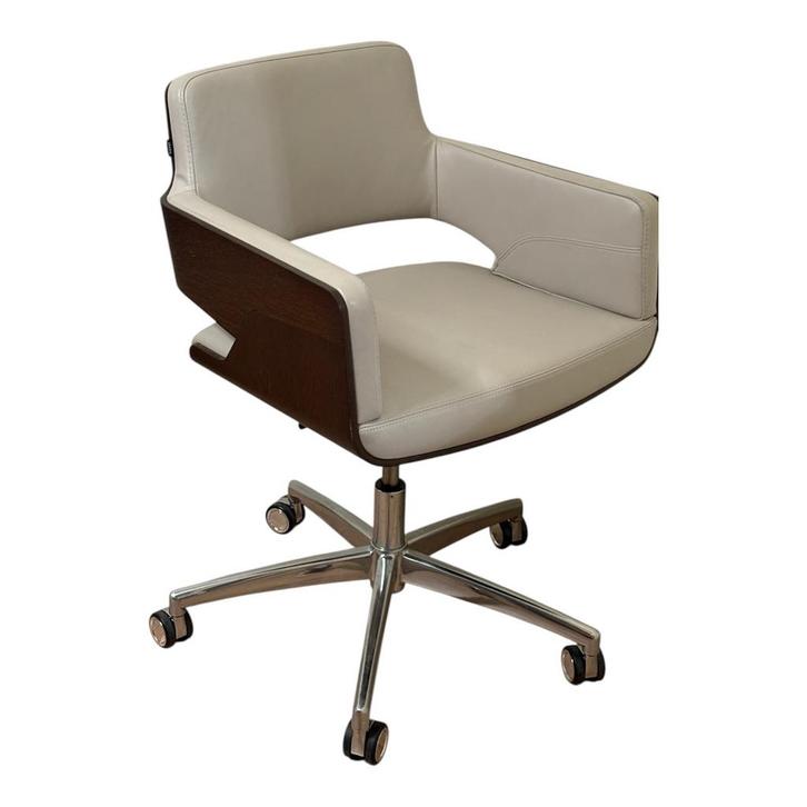 Thonet S845 Design Stoel Leer Op Wielen Gebruikt, Huis en Inrichting, Stoelen, Gebruikt, Ophalen of Verzenden