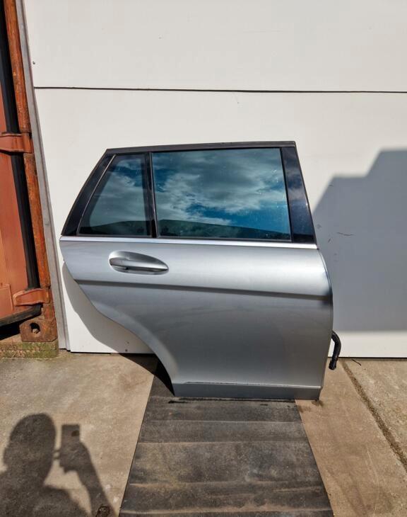 Portier rechtsachter Mercedes C-klasse s204 Combi (P026), Auto-onderdelen, Carrosserie en Plaatwerk, Gebruikt, 3 maanden garantie