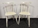 Stoel (2) - Hout - twee Zweedse stoelen