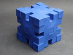 Hans Meeuwsen - sculptuur, 2025 - 70 Indisch blauwe kubus, Antiek en Kunst
