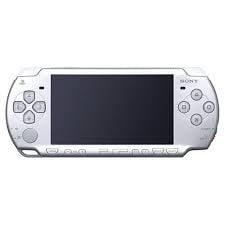 PSP Slim & Lite 2000 Zilver (Nette Staat & Krasvrij Scher..., Spelcomputers en Games, Spelcomputers | Sony PSP, Zo goed als nieuw